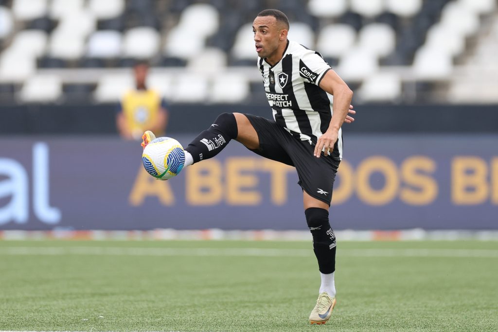 Bastidores: Marçal teve propostas de rivais, mas contatos com Textor definiram acerto com Botafogo