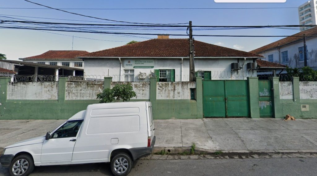 Sem conseguir sair do Brasil, europeu vive há cinco meses em abrigo de Santos após ser assaltado e perder tudo