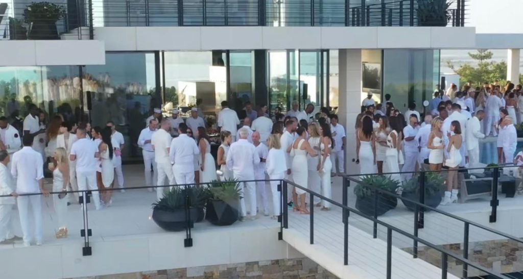 Sexo, drogas e descontrole: saiba como eram as famosas 'festas do branco' do rapper Sean Diddy