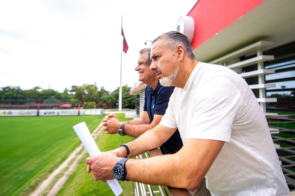 Flamengo considera Edu Gaspar e Fábio Luciano após encontro indecisivo com Bap e Boto