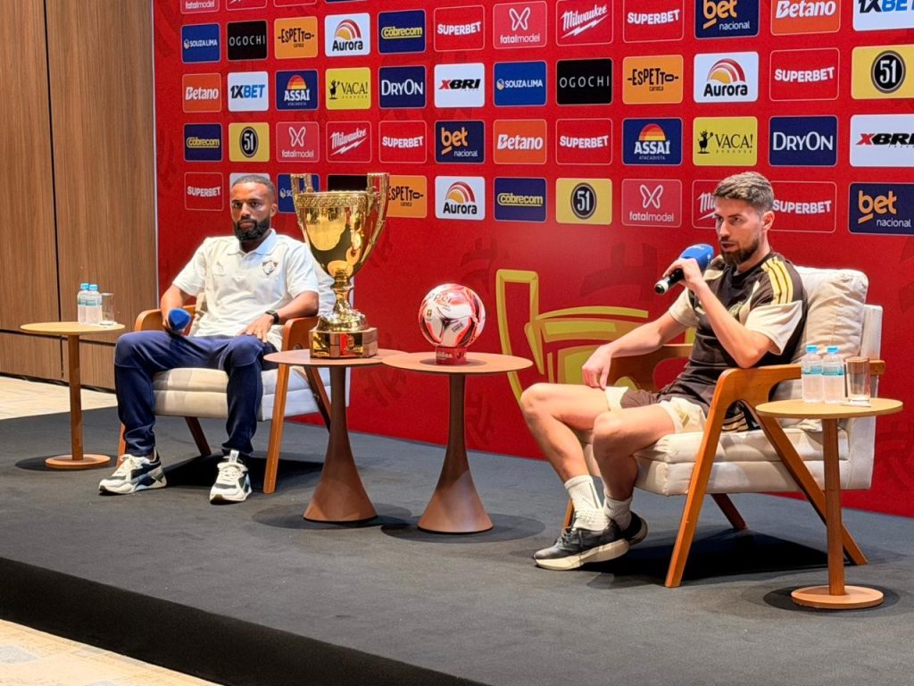 "Flamengo e Fluminense se Preparem para a Final do Estadual, Descartando Favoritismo: 'Clássico é um Jogo à Parte'"