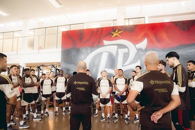 "Entendendo as Primeiras Mudanças de Leonardo Jardim no Flamengo: Celular, Concentração e Ativação"