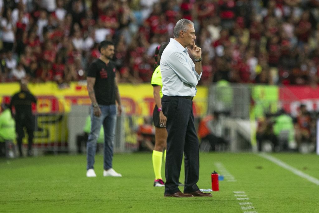 Aqui vão algumas opções de título: - Reencontros e despedidas: Flamengo x Cruzeiro traz velhos conhecidos — Jardim, Tite e Gerson em campo - Velhos conhecidos em campo: Flamengo e Cruzeiro duelam com passagens de Jardim a Gerson - Flamengo x Cruzeiro: o duelo que reúne reencontros, despedidas e figuras como Jardim, Tite e Gerson - Entre encontros e despedidas: Flamengo e Cruzeiro revivem laços com velhos nomes - Reencontros à altura: Flamengo x Cruzeiro protagonizam jogo com Jardim, Tite e Gerson