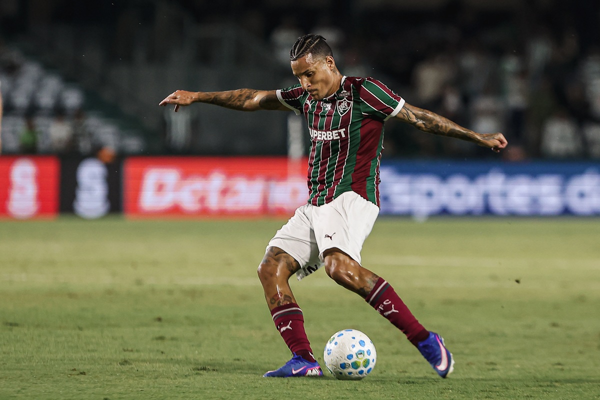 Novo lateral do Fluminense busca consolidar sua posição como titular na equipe