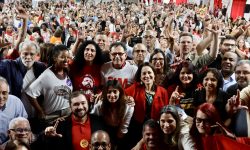 Reimont atrai multidão de 2,5 mil apoiadores em evento de lançamento da pré-candidatura no Rio