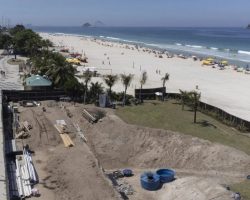 Operação da PF combate construções irregulares na Praia do Pepê, Barra da Tijuca