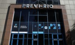 Desconto incorreto afeta aposentada da Previ-Rio; risco de erro se estende a outros beneficiários