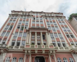 Ateliê de Arte Surge na Rua do Russel em Prédio Residencial Histórico do Rio