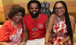 Feijoada de São Jorge agita a Barra; lançamento de cruzeiro com Roberto Carlos e mais atrações