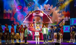 Musical ‘Espelho Mágico’ homenageia seis décadas da TV Globo no Teatro Riachuelo