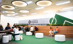 Shopping Tijuca celebra a inauguração da Arena da Copa com troca de figurinhas e sorteios vibrantes