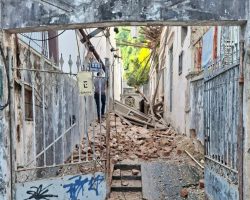 Desabamento de parte de casarão em Botafogo causa temor entre residentes