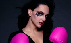 Camila Paredes apresenta seu novo álbum “Frenesi” em uma emocionante performance no Teatro Cesgranrio