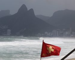 Marinha emite aviso de ressaca no Rio, prevendo ondas de até 3 metros entre domingo e terça-feira.