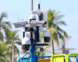 Tecnologia de reconhecimento facial em show de Shakira leva à captura de fugitivo em Copacabana