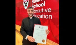 Reitor da PUC, Padre Anderson Pedroso, finaliza programa de liderança em Harvard