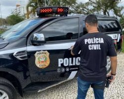Autoridades apreendem ônibus carregado com duas mil camisetas falsificadas da seleção brasileira em Piraí