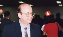 Falece aos 80 anos o renomado economista Chico Lopes
