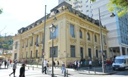 Antigo edifício dos Correios em Petrópolis entra na lista de vendas