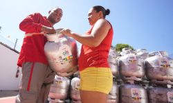 Botijão de gás gratuito alcança 285 mil lares fluminenses através do programa Gás do Povo